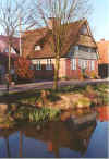 Huus inn Spegel 11-00-02a.jpg (35481 Byte)
